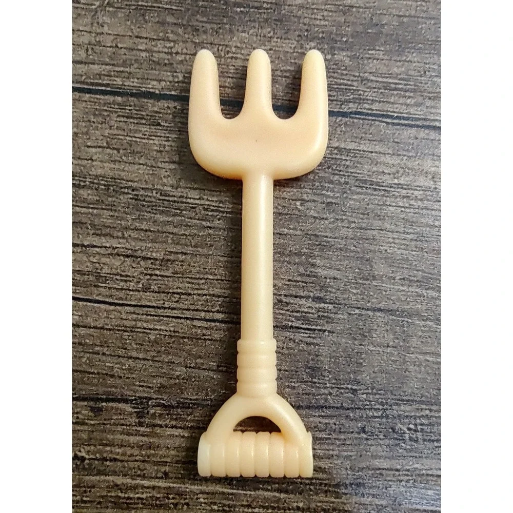 Hasbro Littlest Pet Shop LPS #475-477 Petting Zoo Pitch Hay Fork Accessory Z9